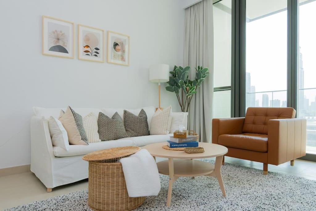 Apartment Elite Escape - 2 Bhk Getaway With Mall Access - 1508 *
