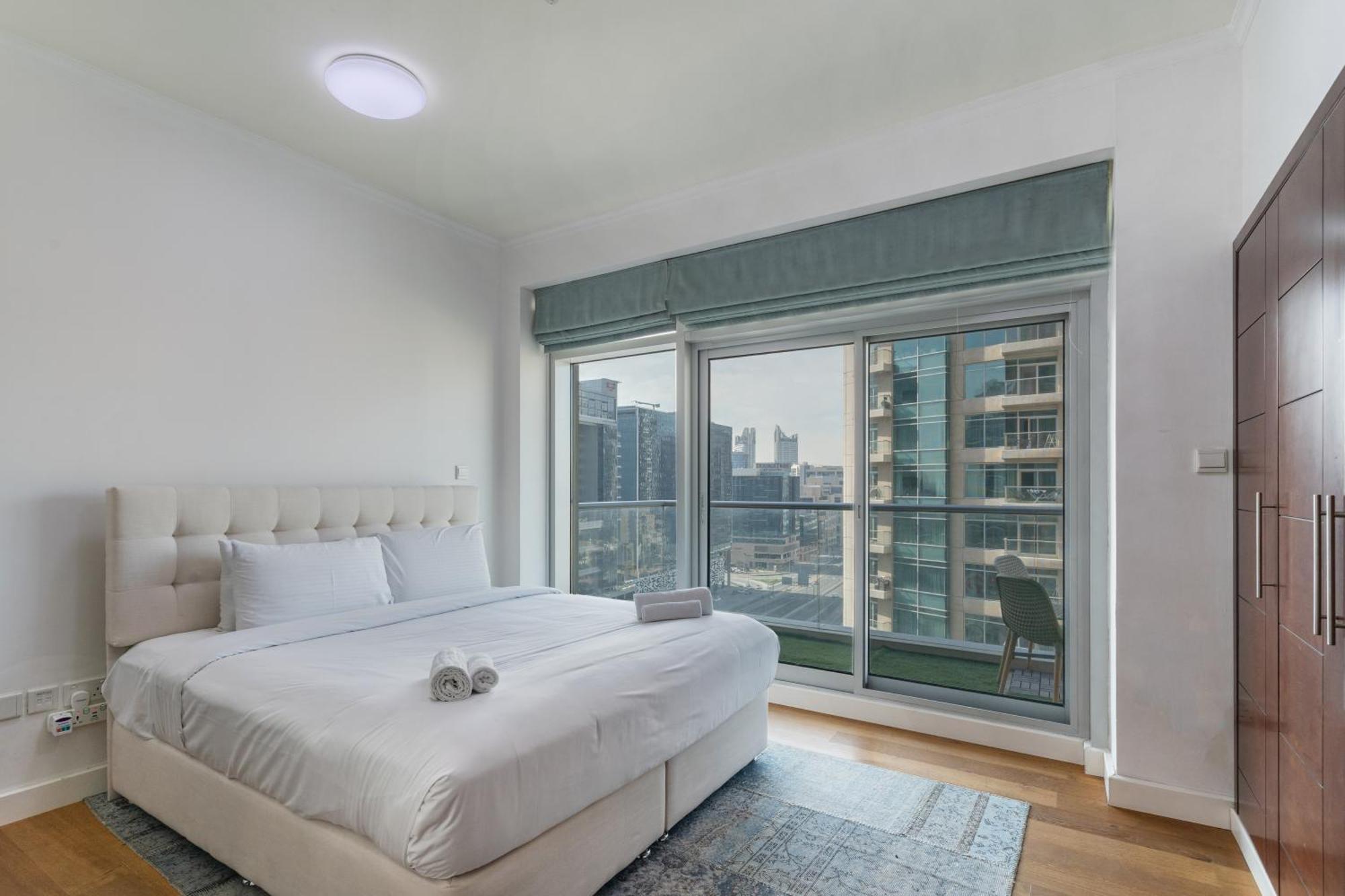 Apartment Chic 2br Apartment, Prime Location Near Mall - Allsopp&allsopp