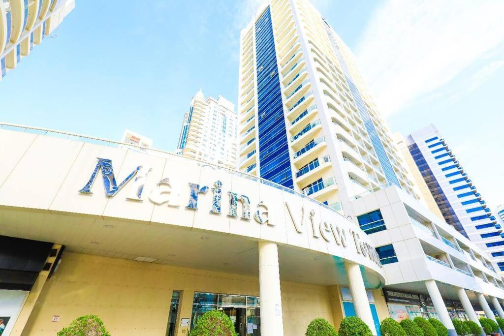 Elegant Marina View King Bed