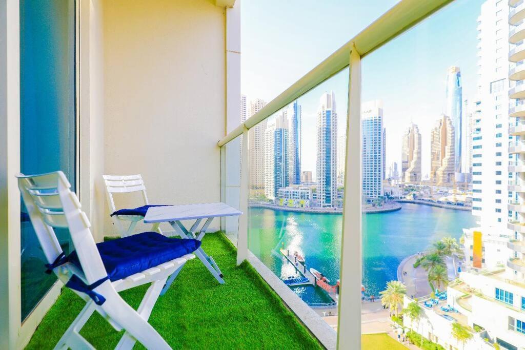 Apartment Elegant Marina View King Bed