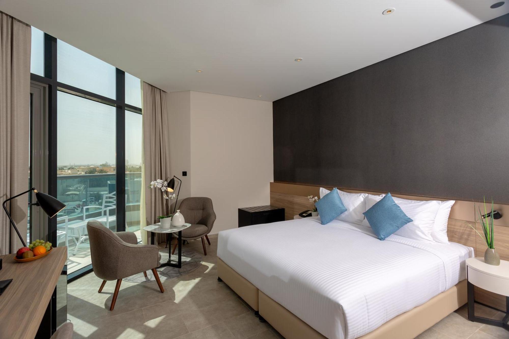 Walk Jumeirah Hotel 4*