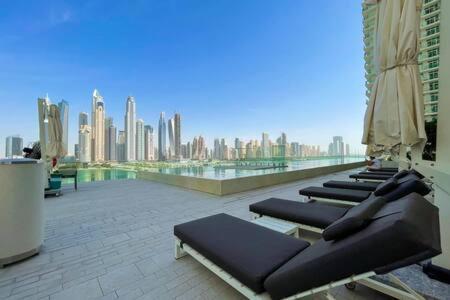 Private Beachfront 1 Bed With 180 View Of Marina Skyline *