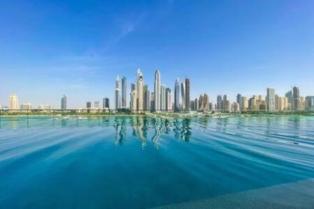 Private Beachfront 1 Bed With 180 View Of Marina Skyline Apartment Dubai