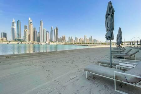 Private Beachfront 1 Bed With 180 View Of Marina Skyline Apartment Dubai