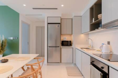 Private Beachfront 1 Bed With 180 View Of Marina Skyline * Dubai