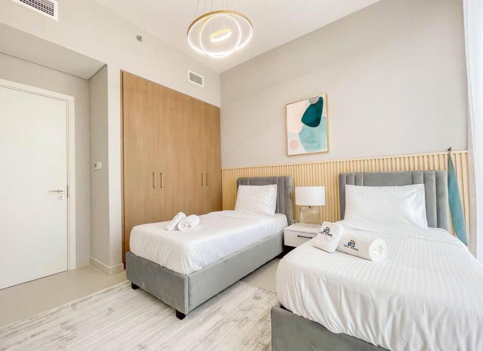 Like - 1407 Enjoy The Luxurious In The Grand! Dubai