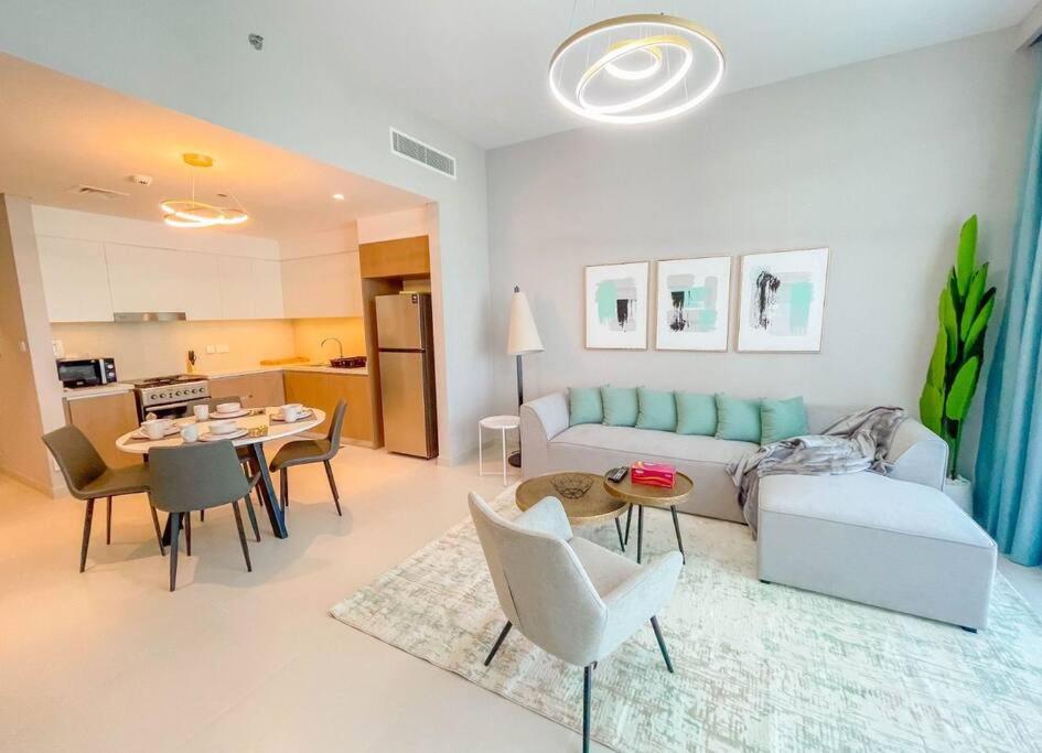 Like - 1407 Enjoy The Luxurious In The Grand! * Dubai