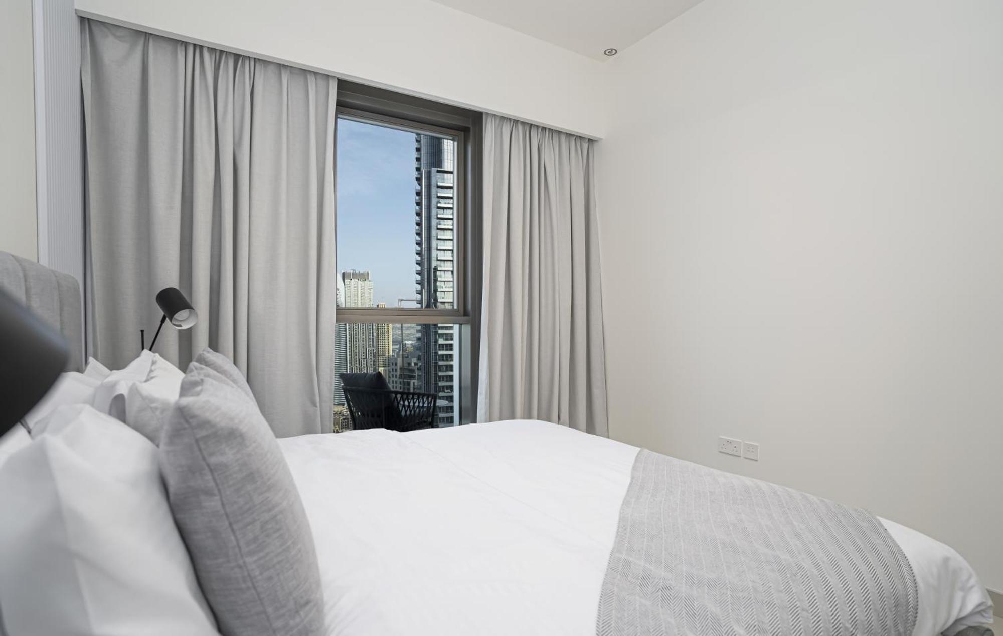Apartment Cozy At Floor With Burj View From Balcony 173bc1
