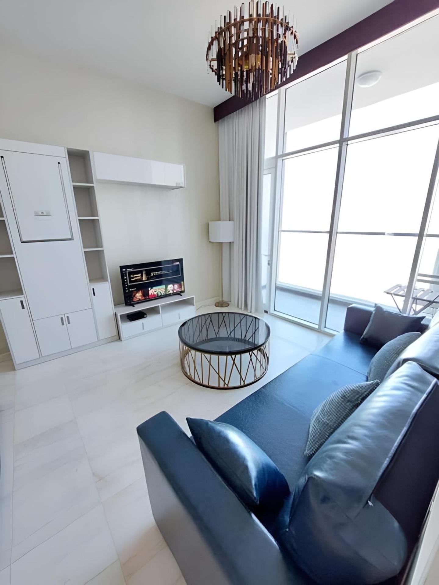 Business Bay, Compact, Modern * Dubai