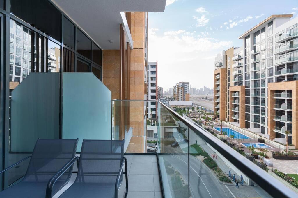 Apartment - 12min From Burj-khalifa - Azizi Riviera 26