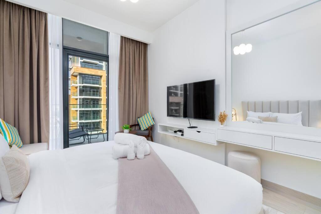 - 12min From Burj-khalifa - Azizi Riviera 26 Dubai