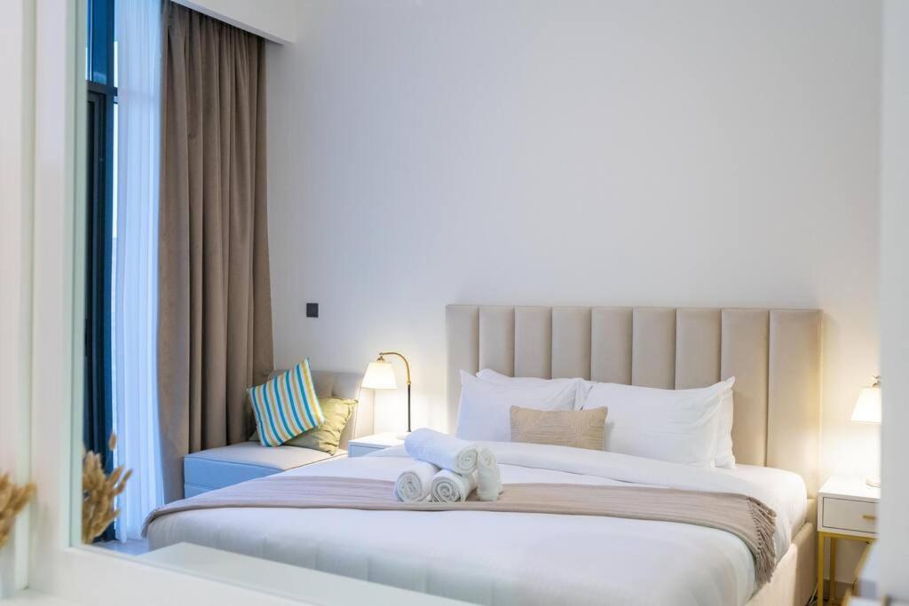 - 12min From Burj-khalifa - Azizi Riviera 26 *