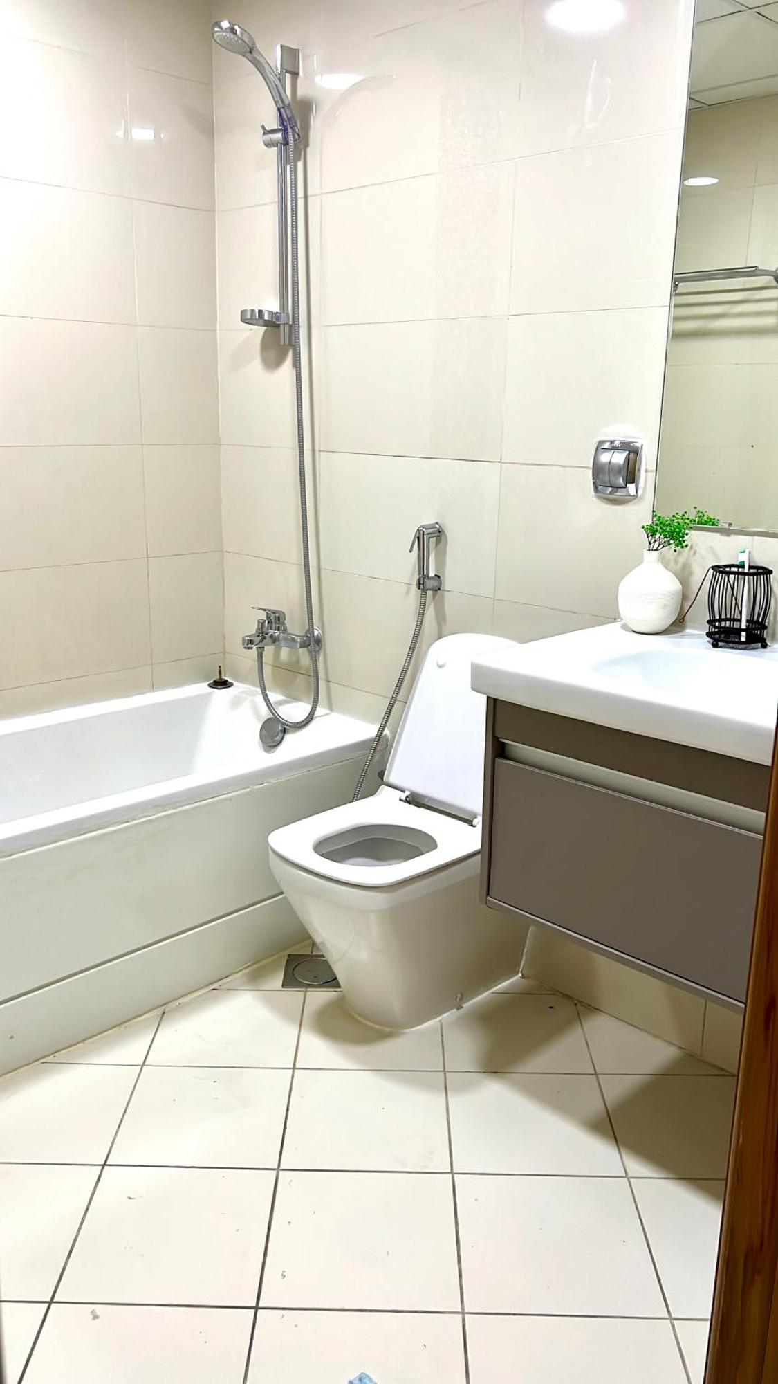 Apartment Elegant King Bed Brand New 1 Bhk Marina Bay *