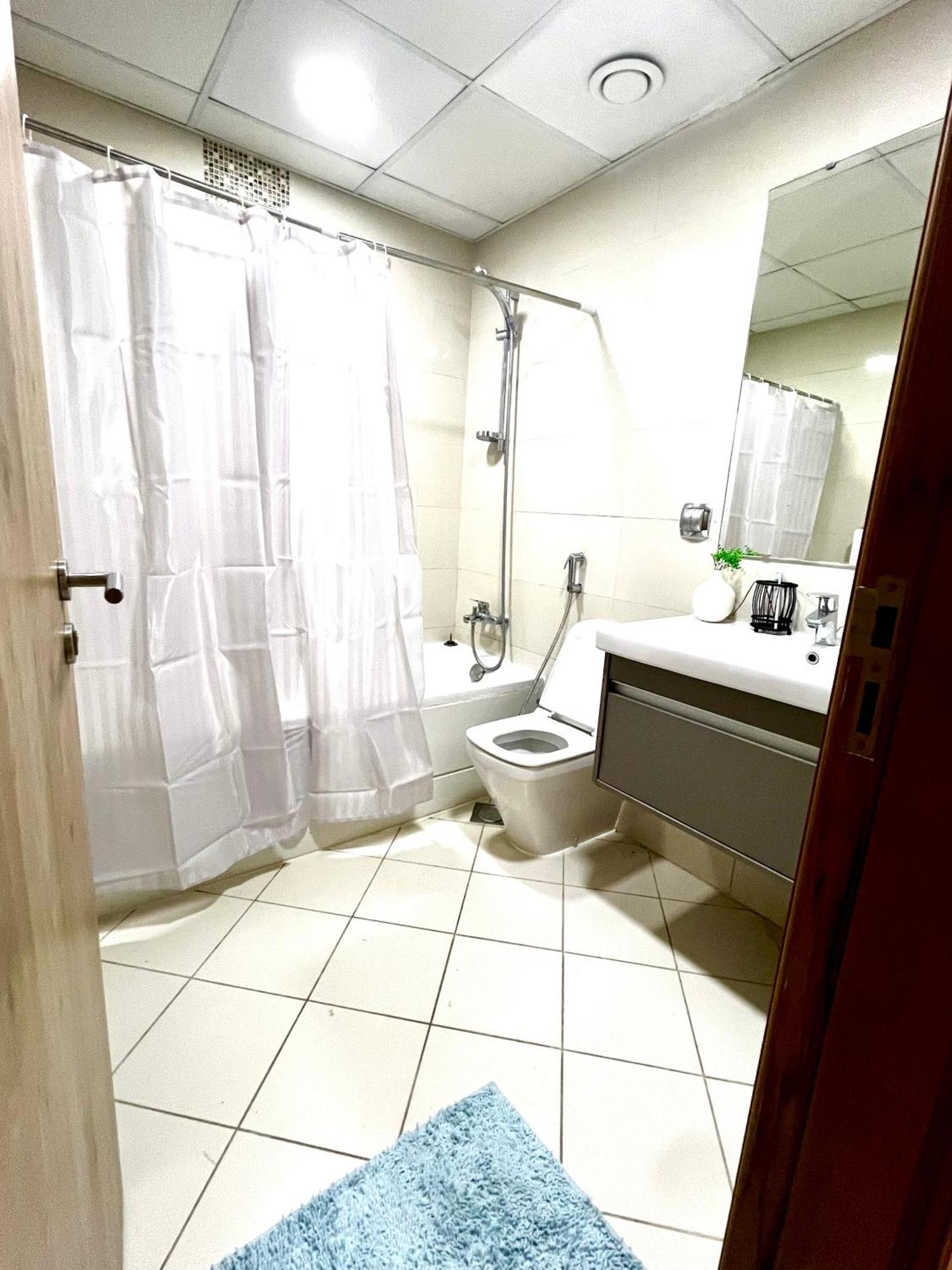Apartment Elegant King Bed Brand New 1 Bhk Marina Bay
