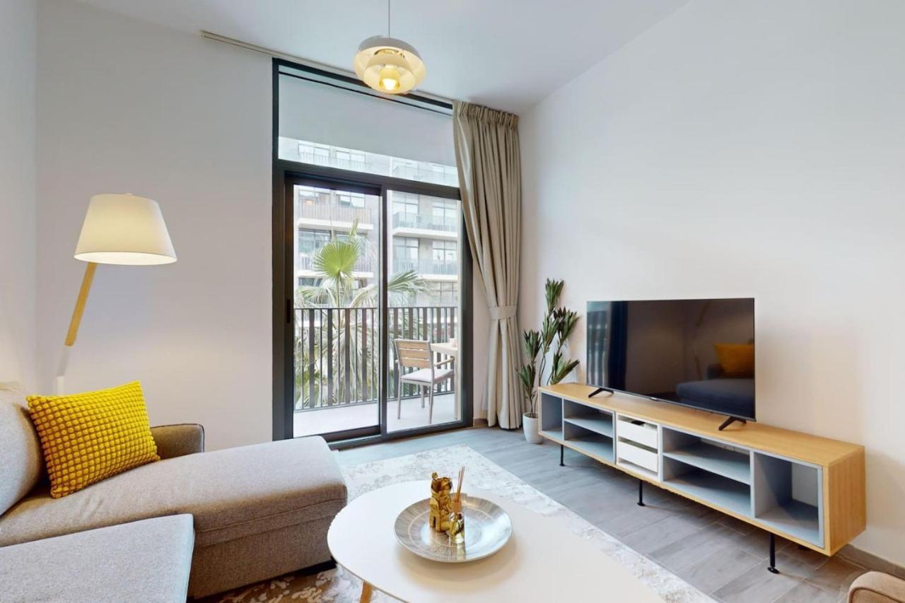 Belgravia Square - Elegant One Bedroom Dubai