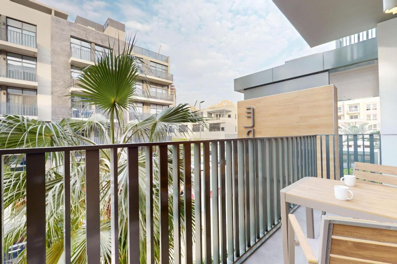 Belgravia Square - Elegant One Bedroom Apartment Dubai