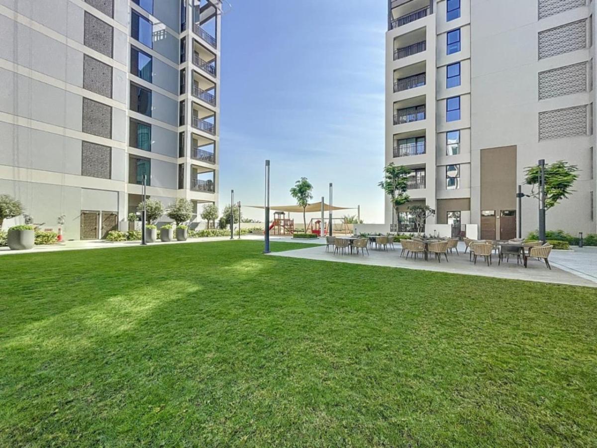 Summer At Creek - Calm One Bedroom Dubai
