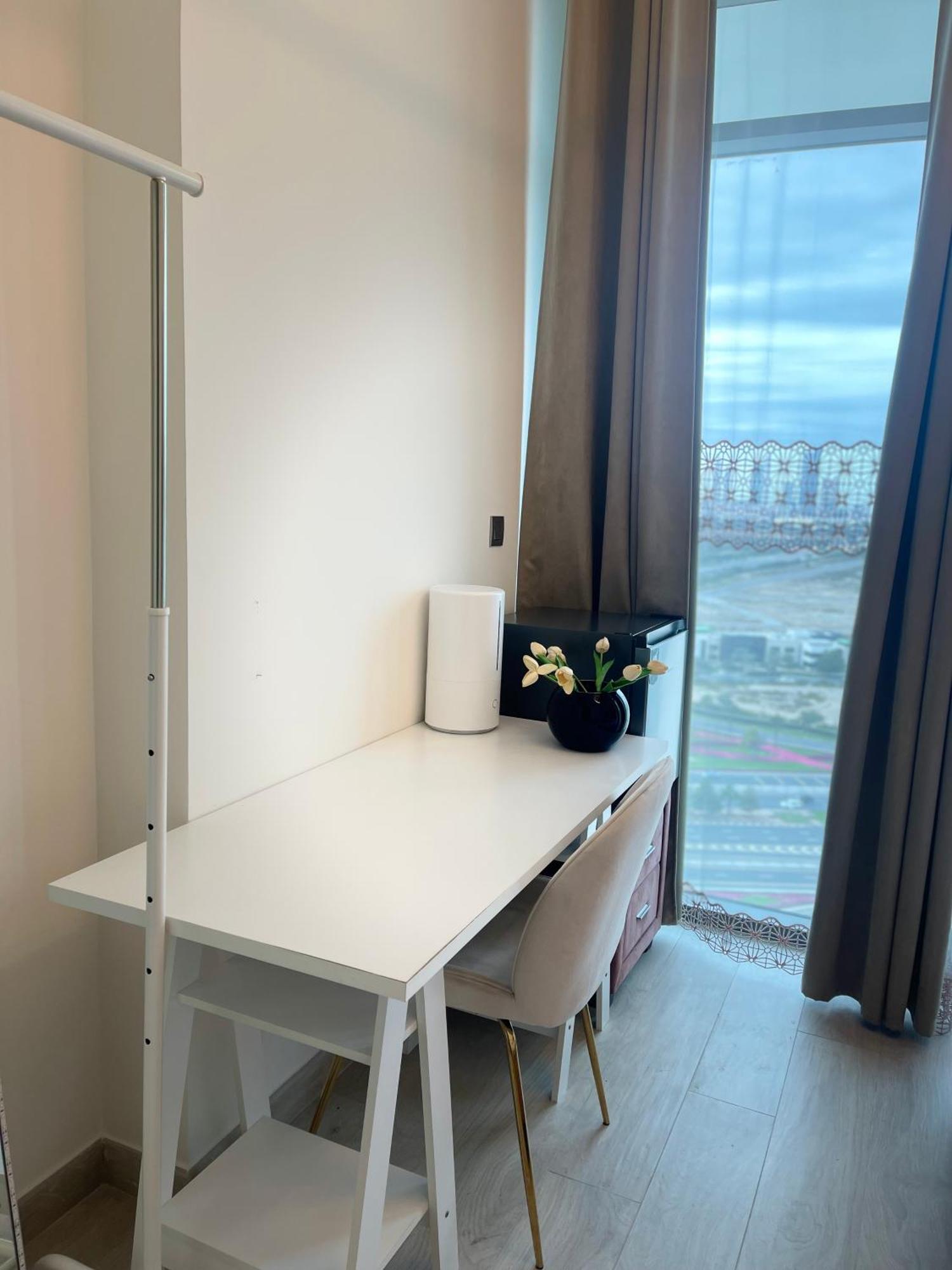 Apartment Burj Khalifa View Ensuite King Bedroom In A 2 Bedroom Mall 8mins