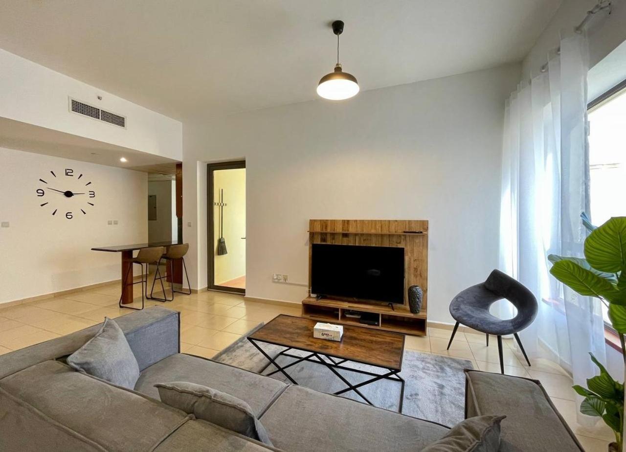 Luxury Jbr , Beach , Pool , Parking *