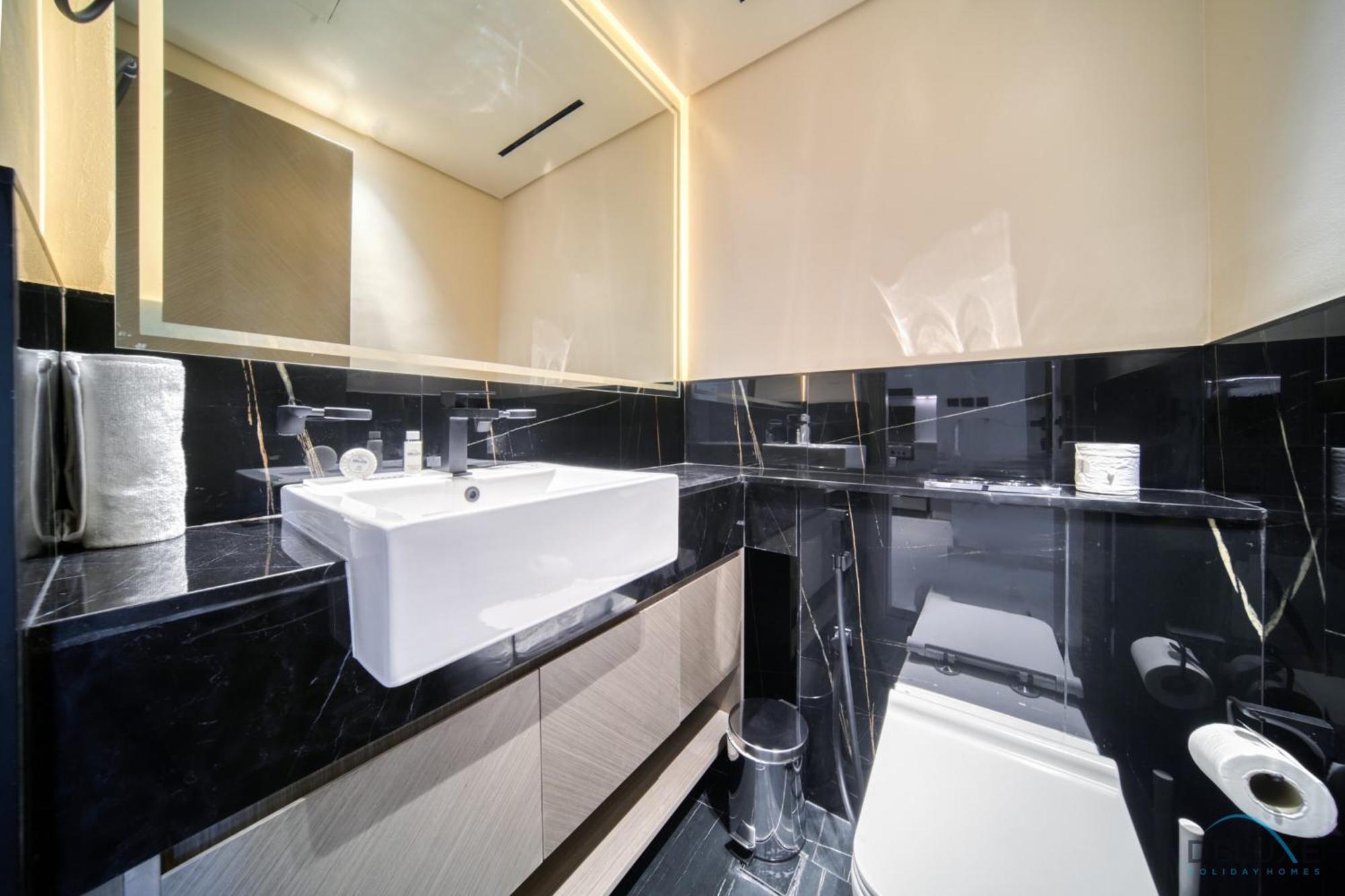Refined 1br At Binghatti Creek Al Jadaf By Deluxe Homes Apartment Dubai