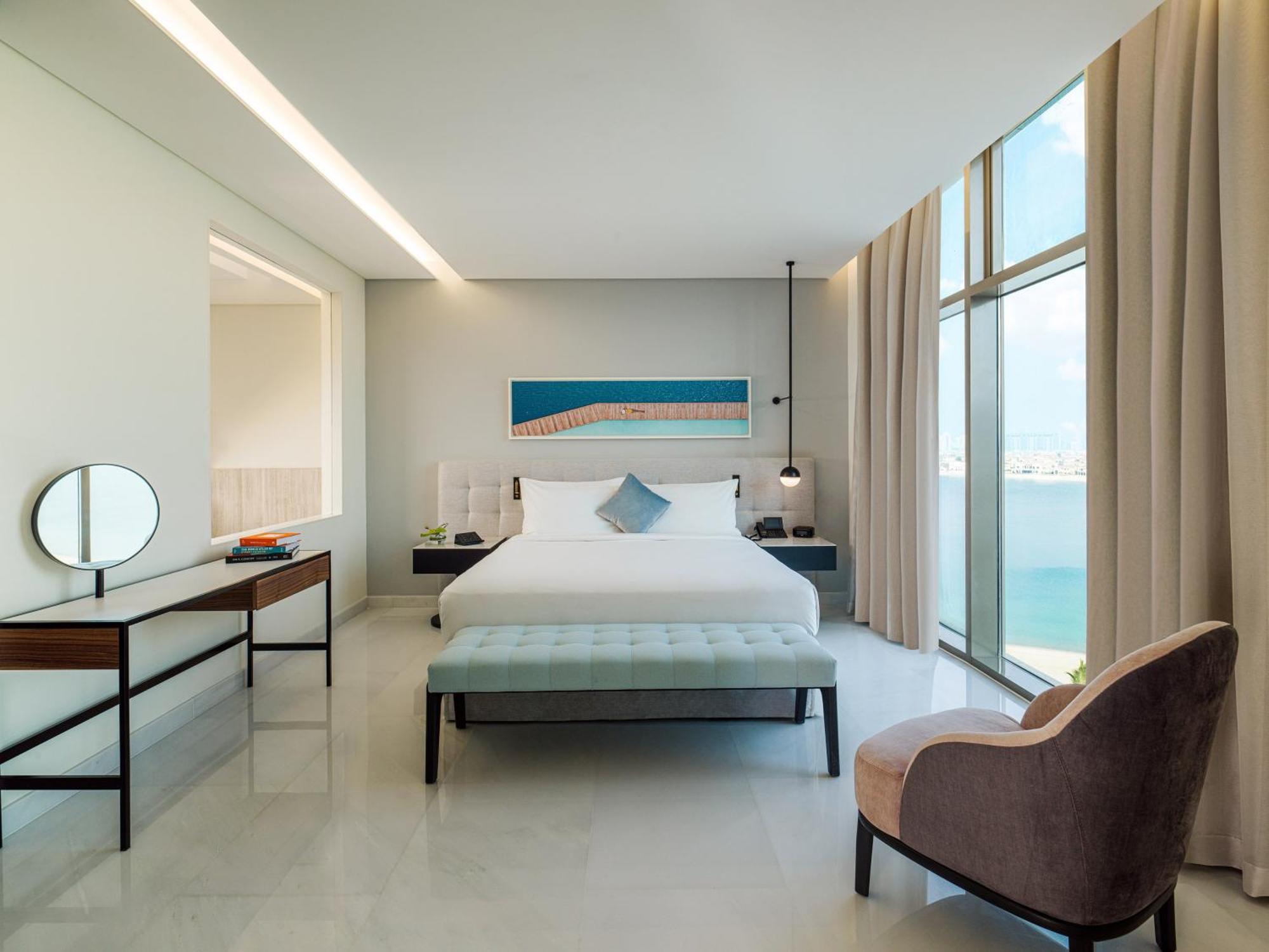 Resort Th8 Palm Resort, Vignette Collection By Ihg Dubai
