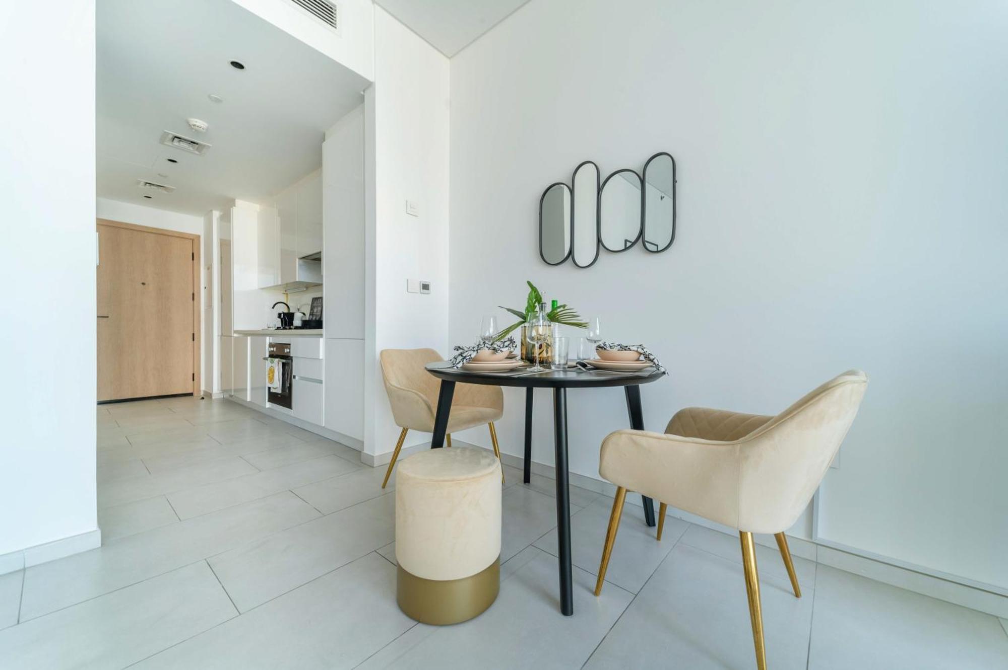 Frank Porter - Marquise Square Tower Apartment