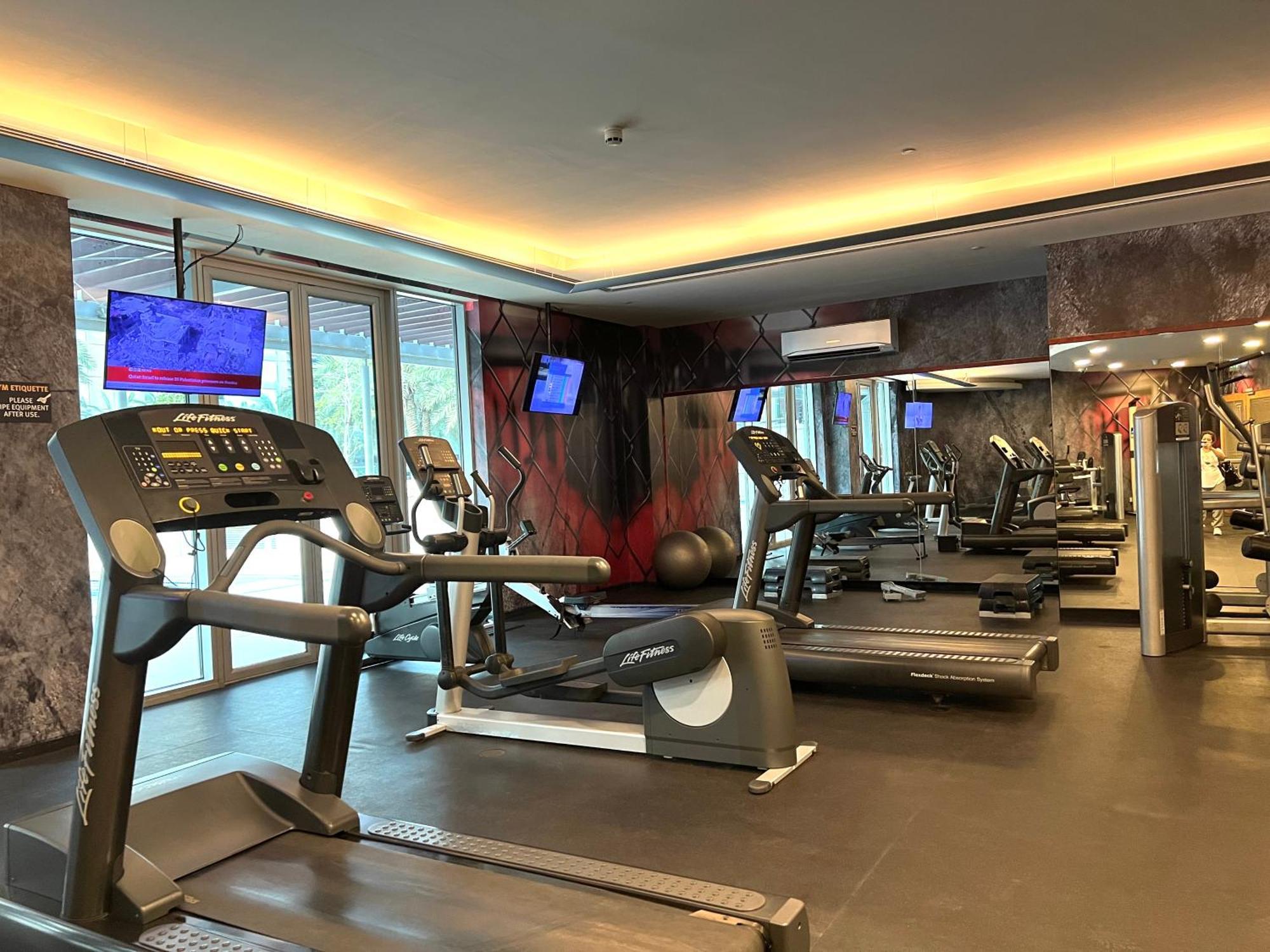 Apartment Luxury Marina Views On Marina Walk Waterfront 3 Bed Property *