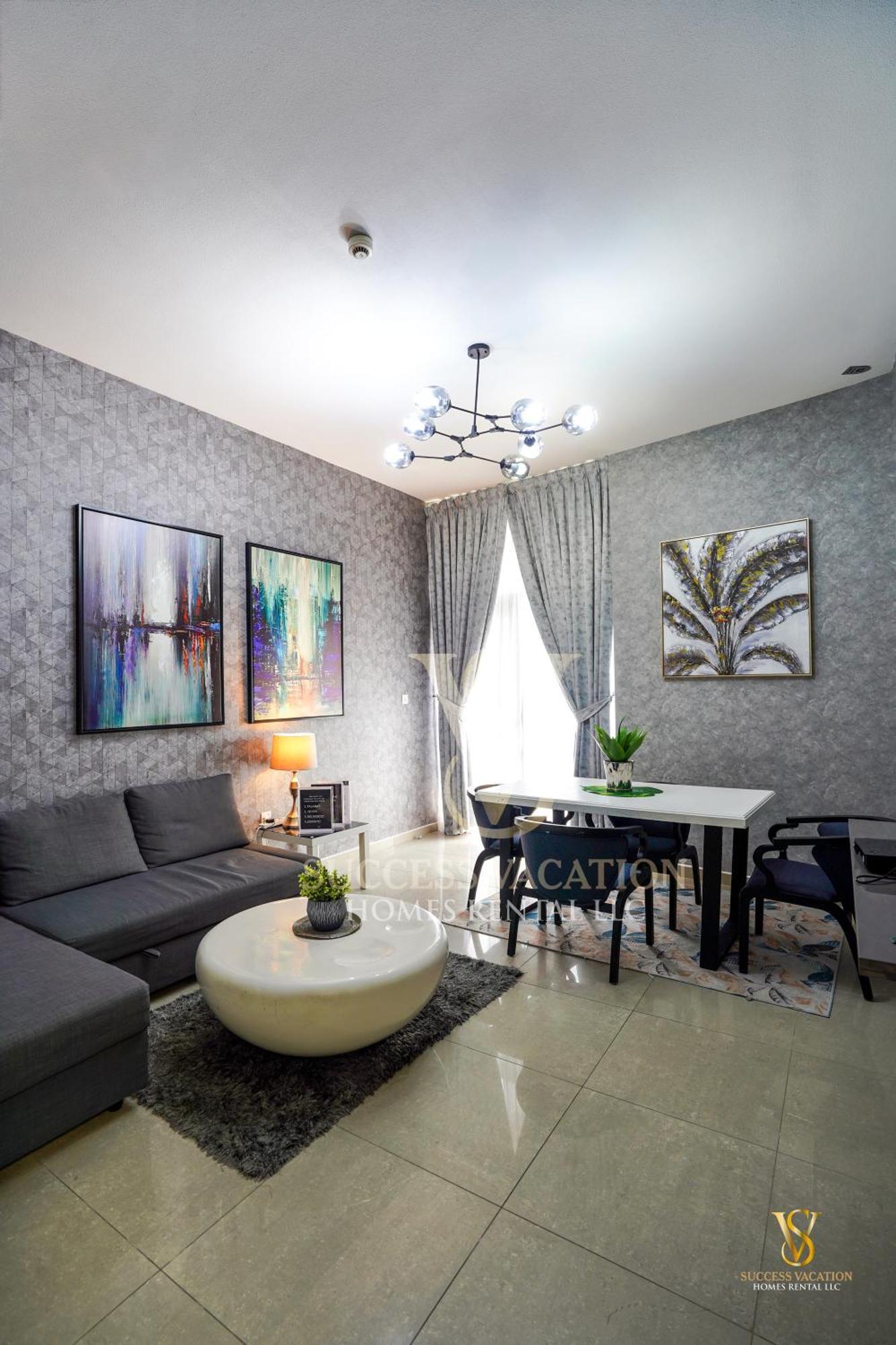 Success Luxury Apartment: Beachside Living With Daily Housekeeping Apartment Dubai