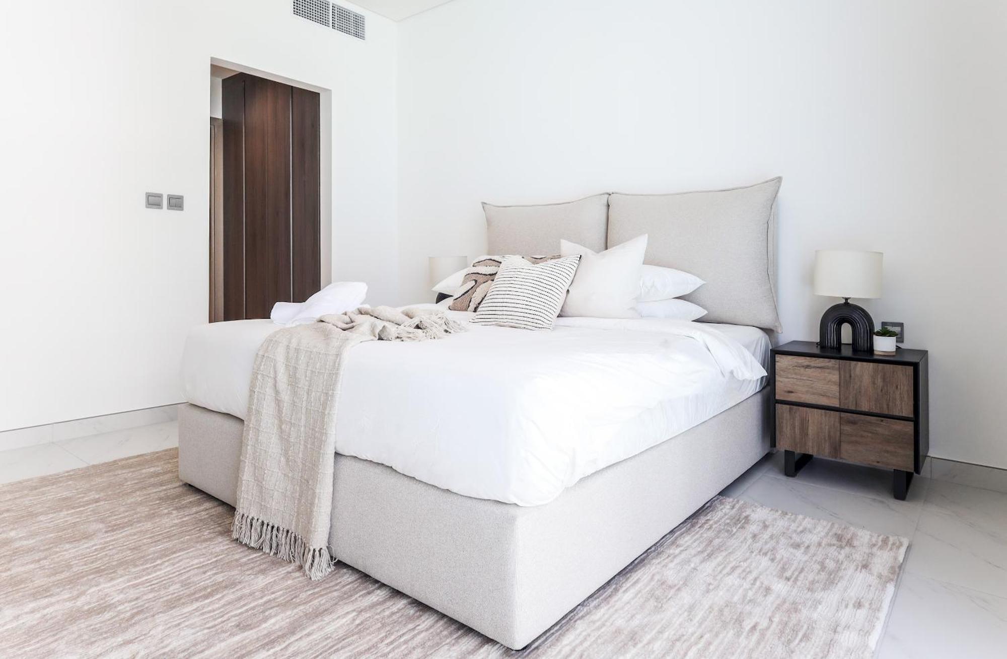 Apartment Elite Lux Homes - Lagoon View 1 Bedroom Luxury Oasis In Mbr Dubai