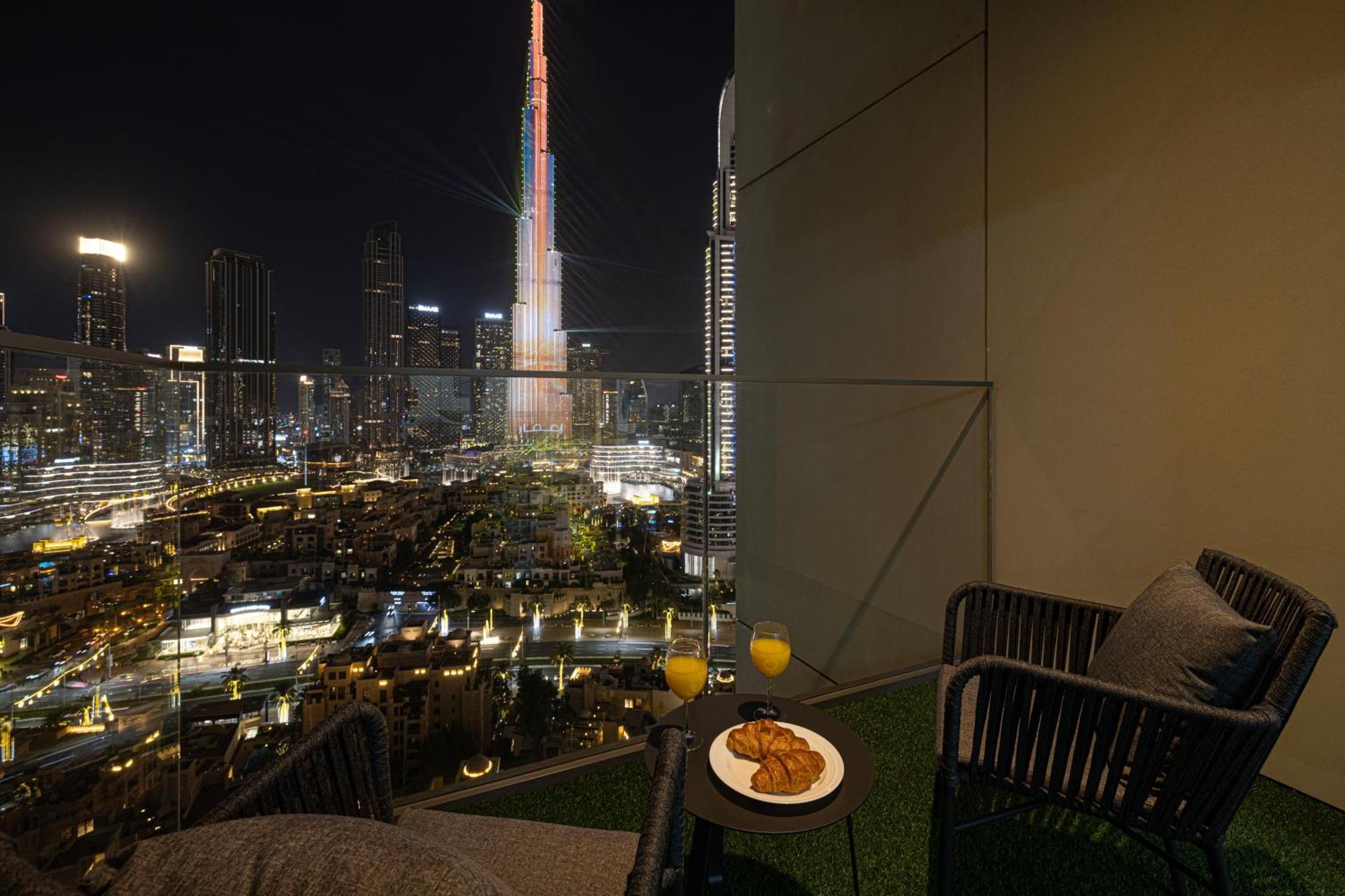 Smartstay At Burj Royale - Full Burj Khalifa View - Brand New Luxury Apartment Dubai