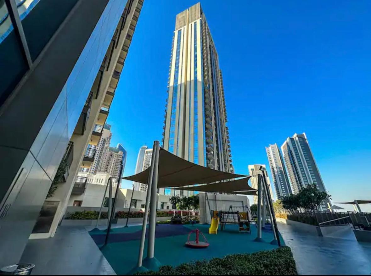 Creek Harbour Retreat: Luxurious 2-br Apartment Dubai
