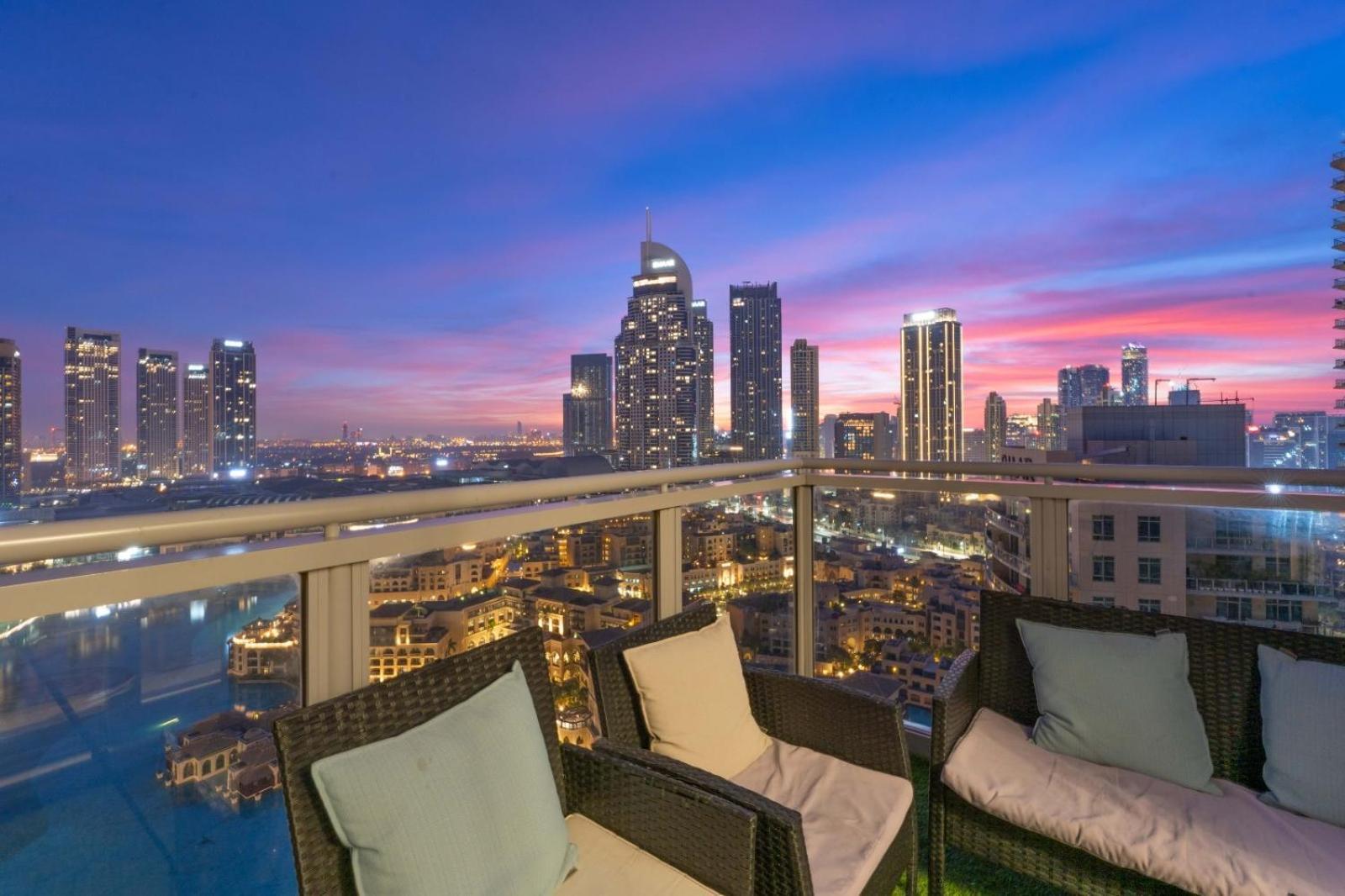 Spectacular Burj & Fountain View - Luxurious 3 Bedrooms & Maids - The Residences Apartment *
