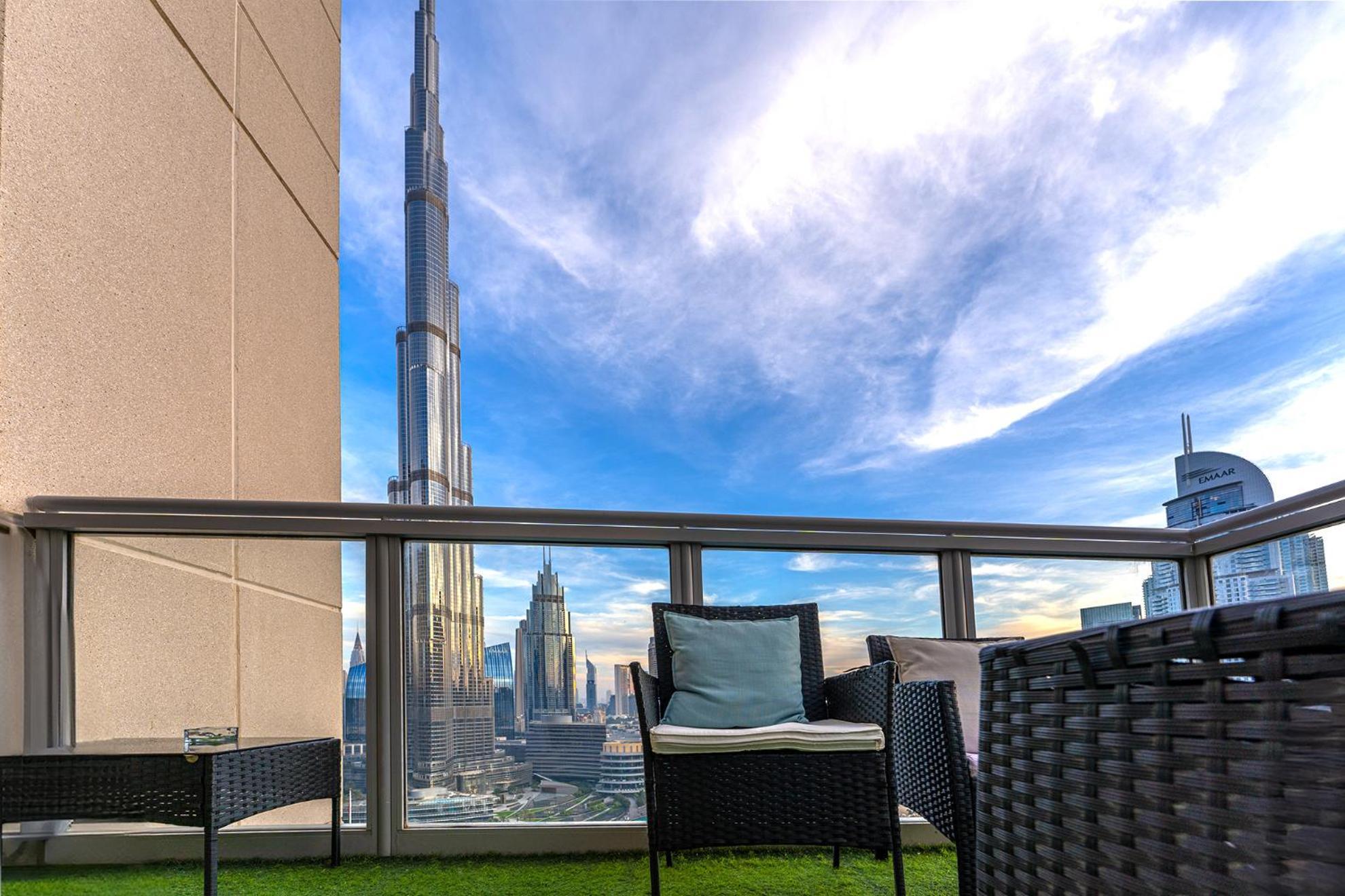 Spectacular Burj & Fountain View - Luxurious 3 Bedrooms & Maids - The Residences Apartment