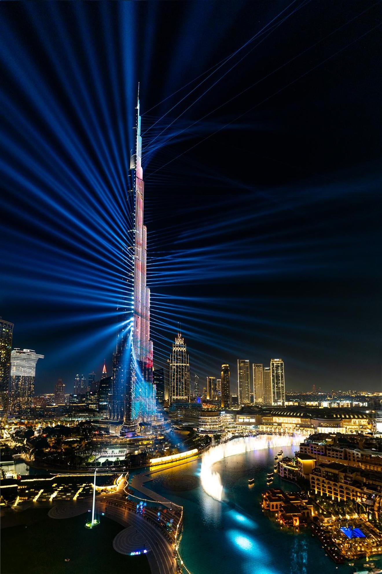 Spectacular Burj & Fountain View - Luxurious 3 Bedrooms & Maids - The Residences Apartment Dubai