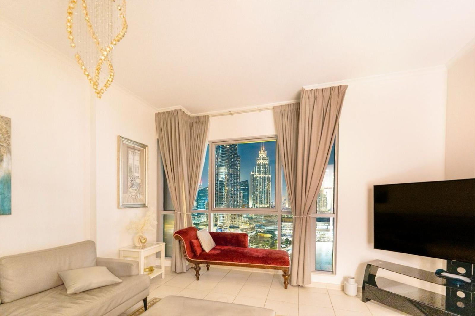 Apartment Spectacular Burj & Fountain View - Luxurious 3 Bedrooms & Maids - The Residences *