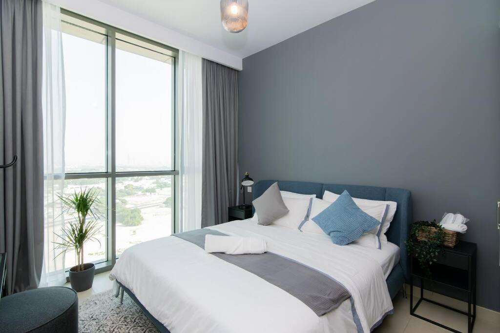 Elite Escape - 1 Bhk Getaway With Mall Access - 1502 Apartment Dubai