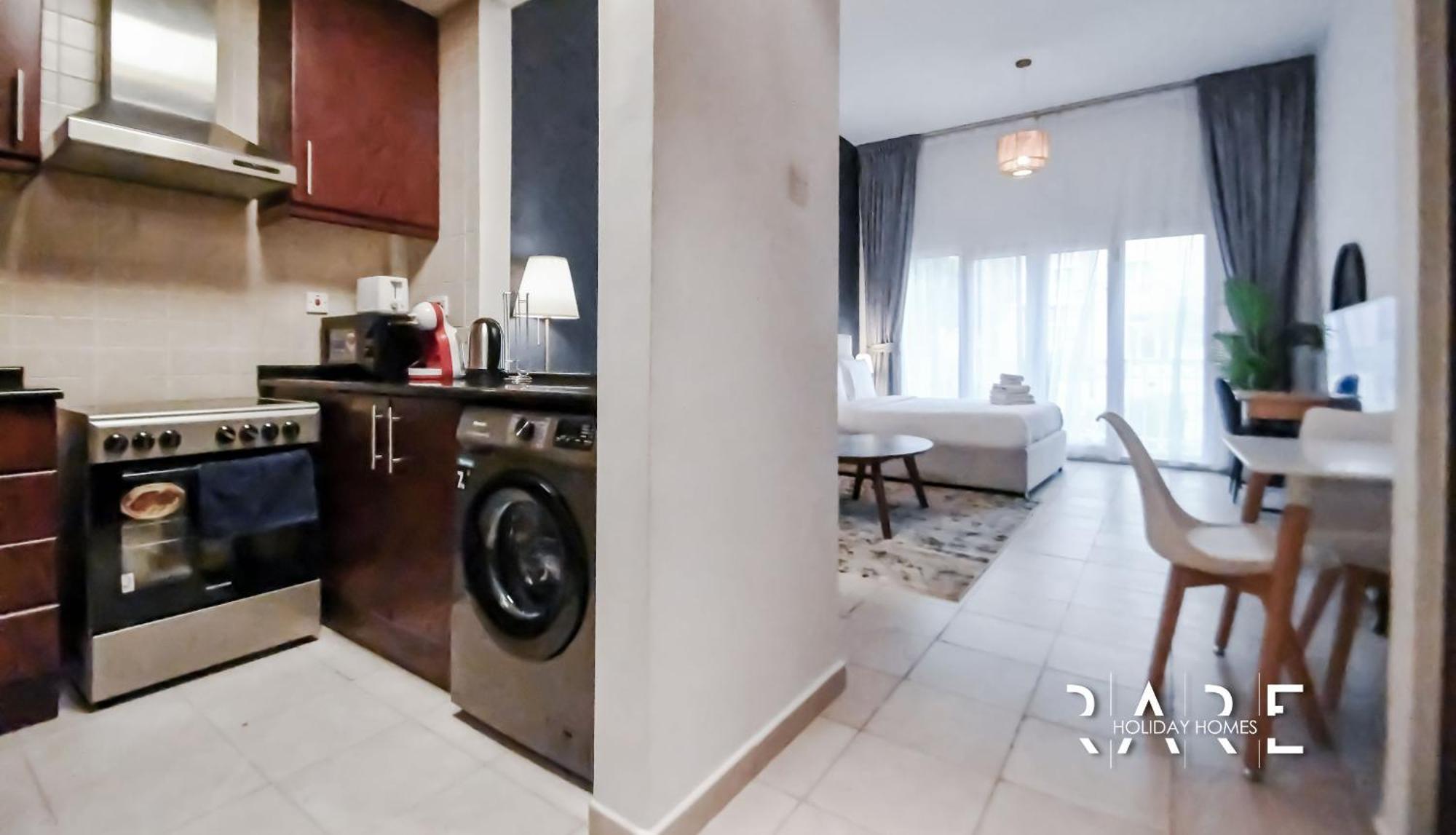 Rare Homes - Close To Marina & Ain - Garden View - Med100 Rg13 - Discovery Gardens Apartment *