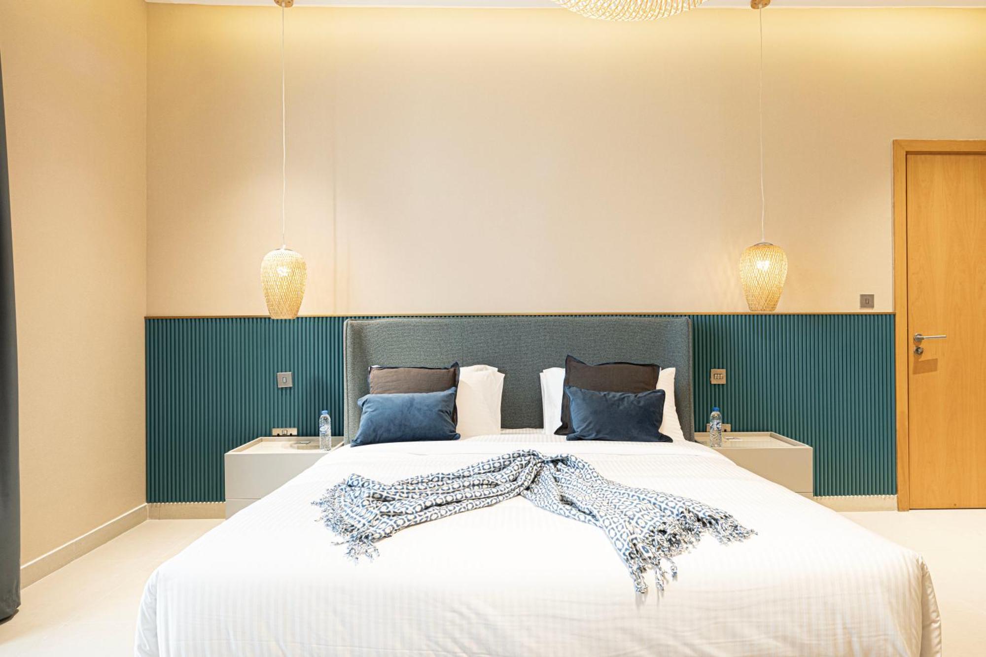 Lux 4 Bedroom Private Access Palm Jumeirah Dubai