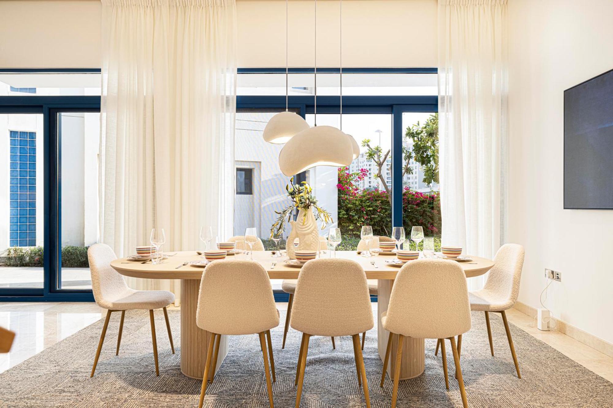 Lux 4 Bedroom Private Access Palm Jumeirah *