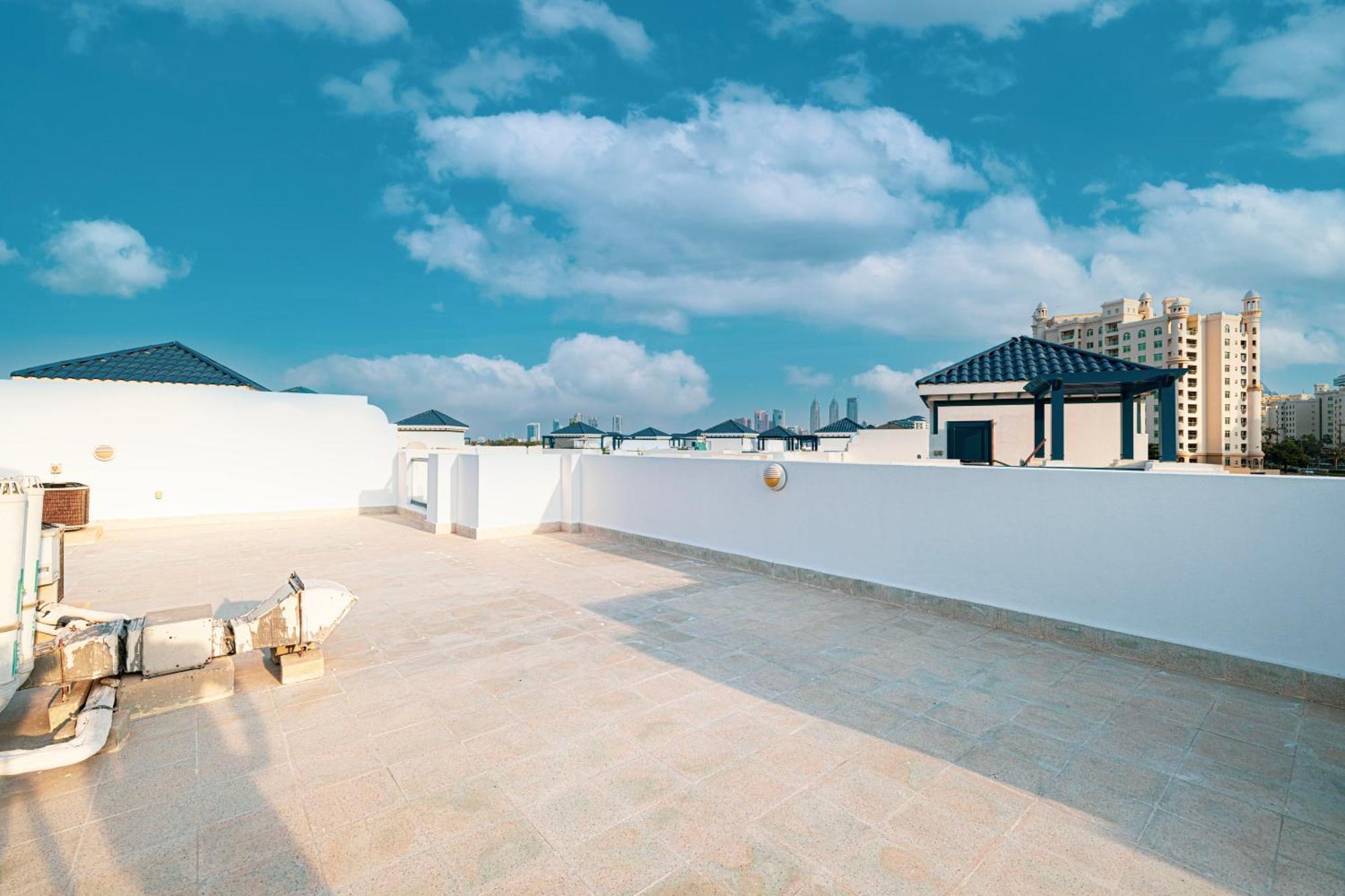 Lux 4 Bedroom Private Access Palm Jumeirah *