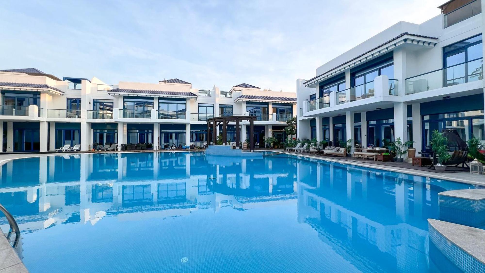 Lux 4 Bedroom Private Access Palm Jumeirah Dubai