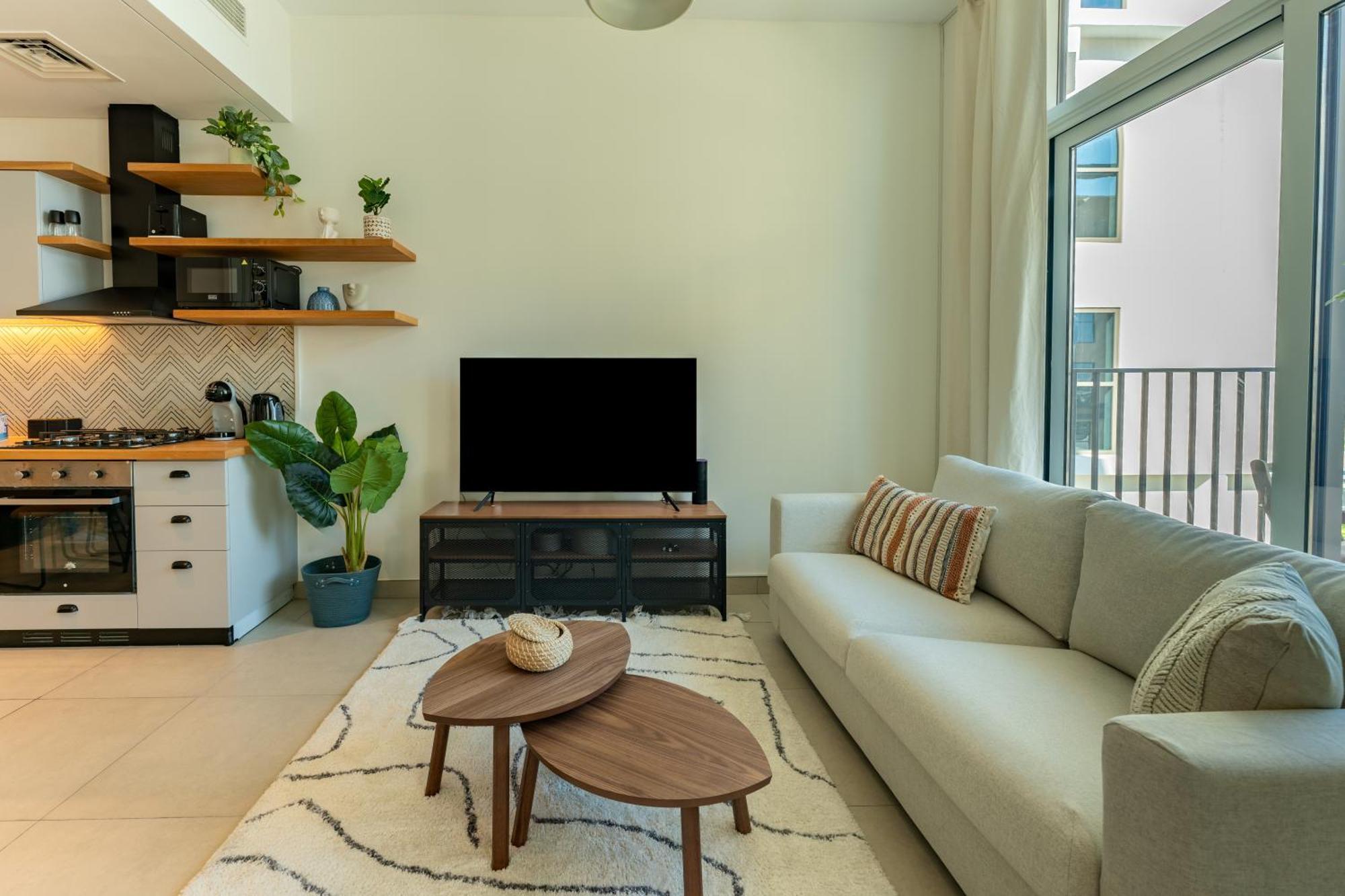 First Class In Hills - Next To Hills Mall - Socio, Collective And Golfville Towers Apartment Dubai