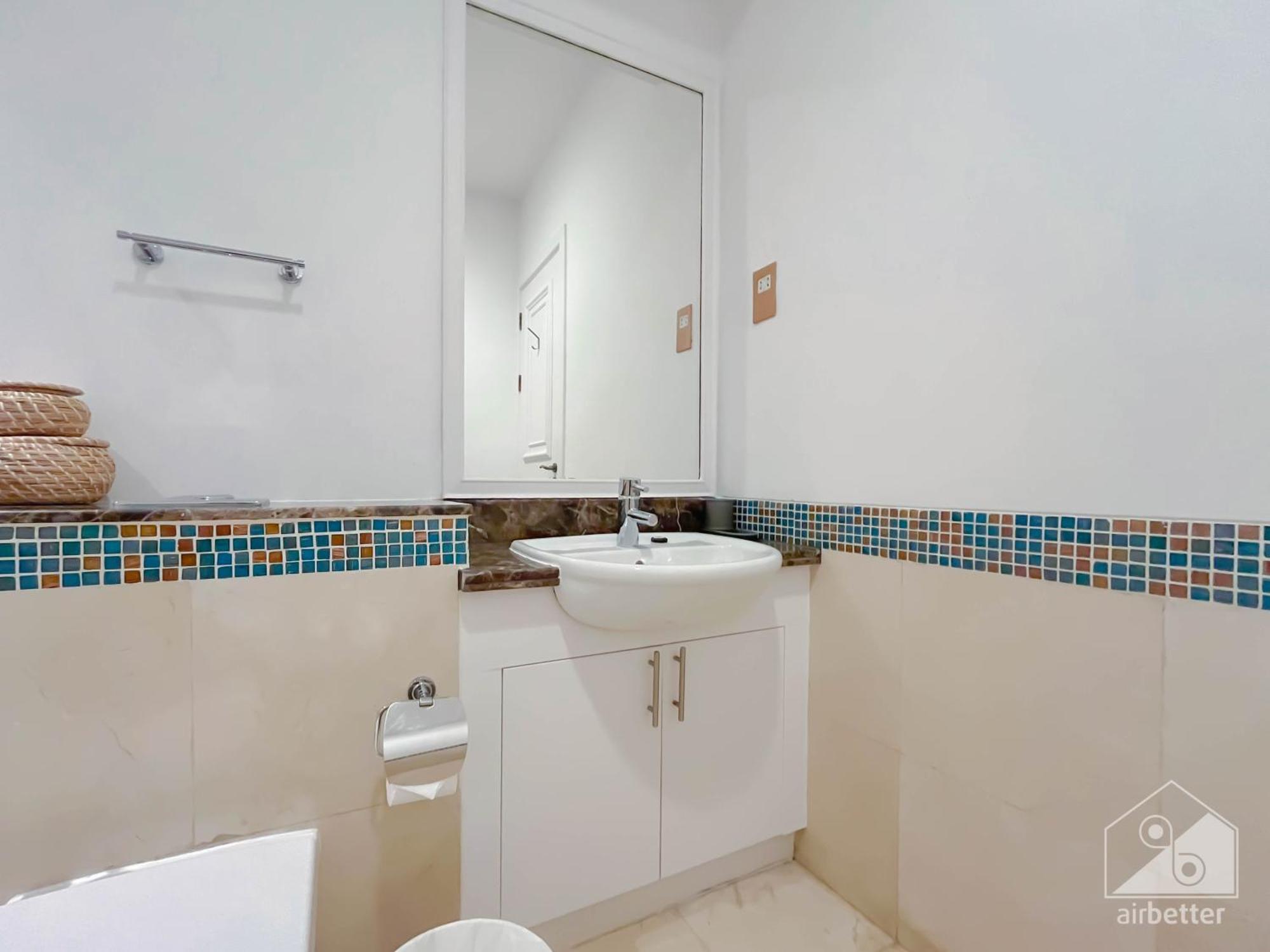 Fairmont Luxury Penthouse Private Gym & Pool Apartment