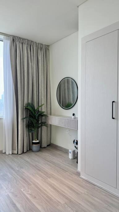 Apartment Amazing Modern Spacious Studio At Sky Gardens Difc *