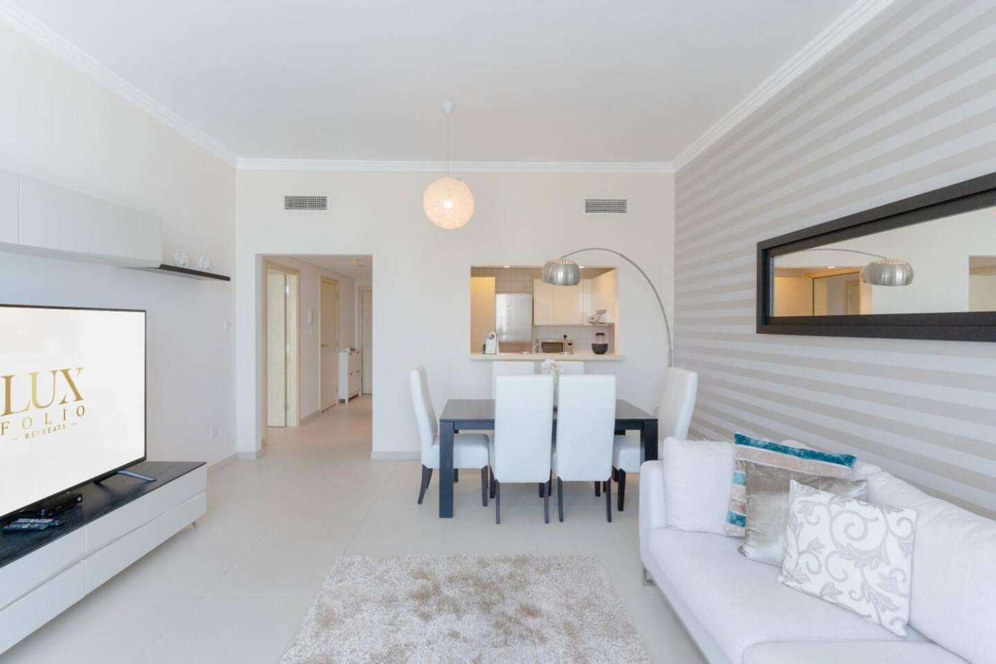 Apartment Beachfront 1 Bed With Full Jbr View *