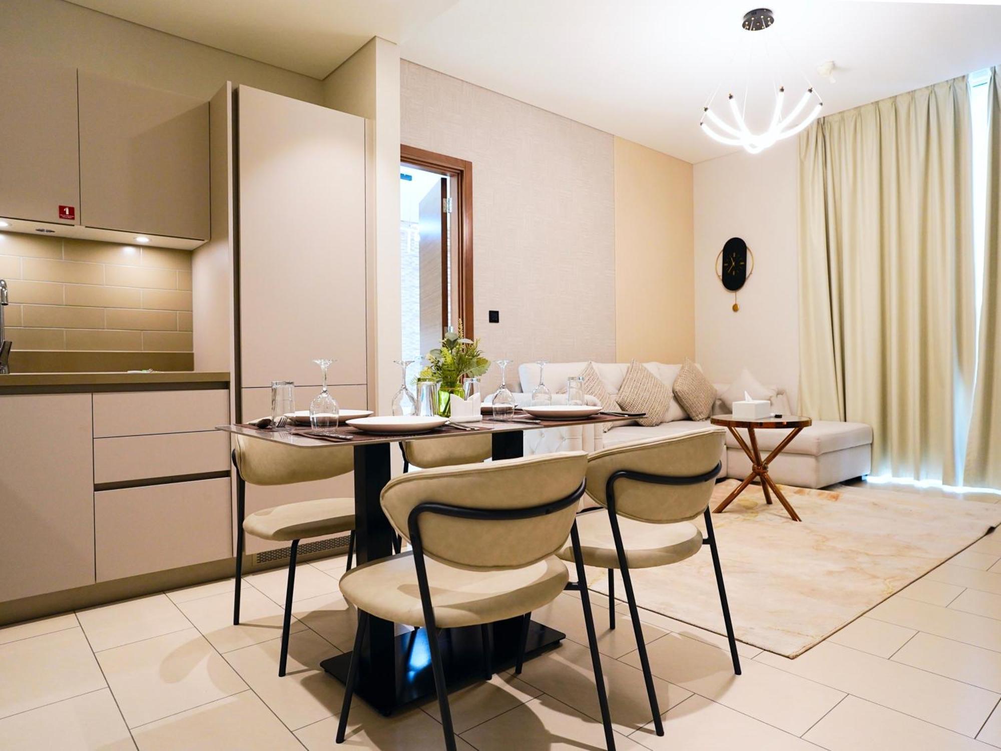 Apartment Holidayrent Uae - Top Near Burj Khalifa *