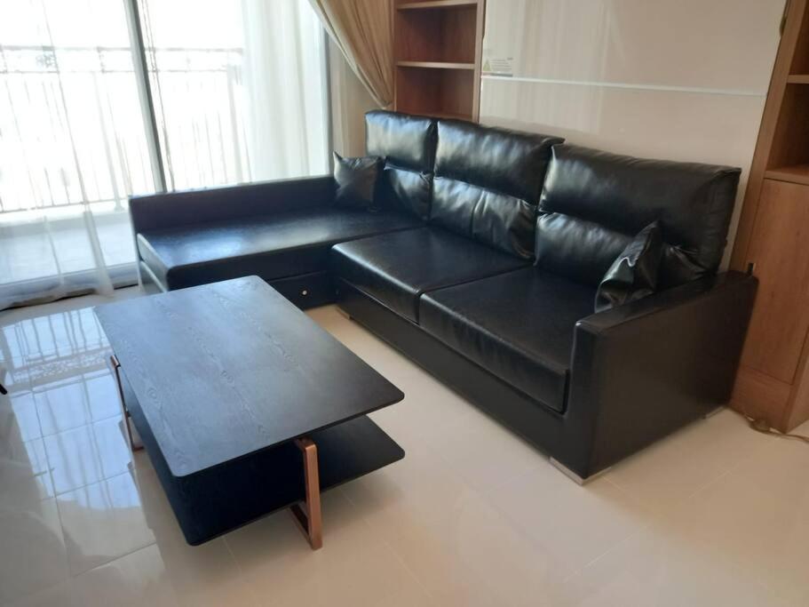 Stonetree - Comfortable In Arjan * Dubai