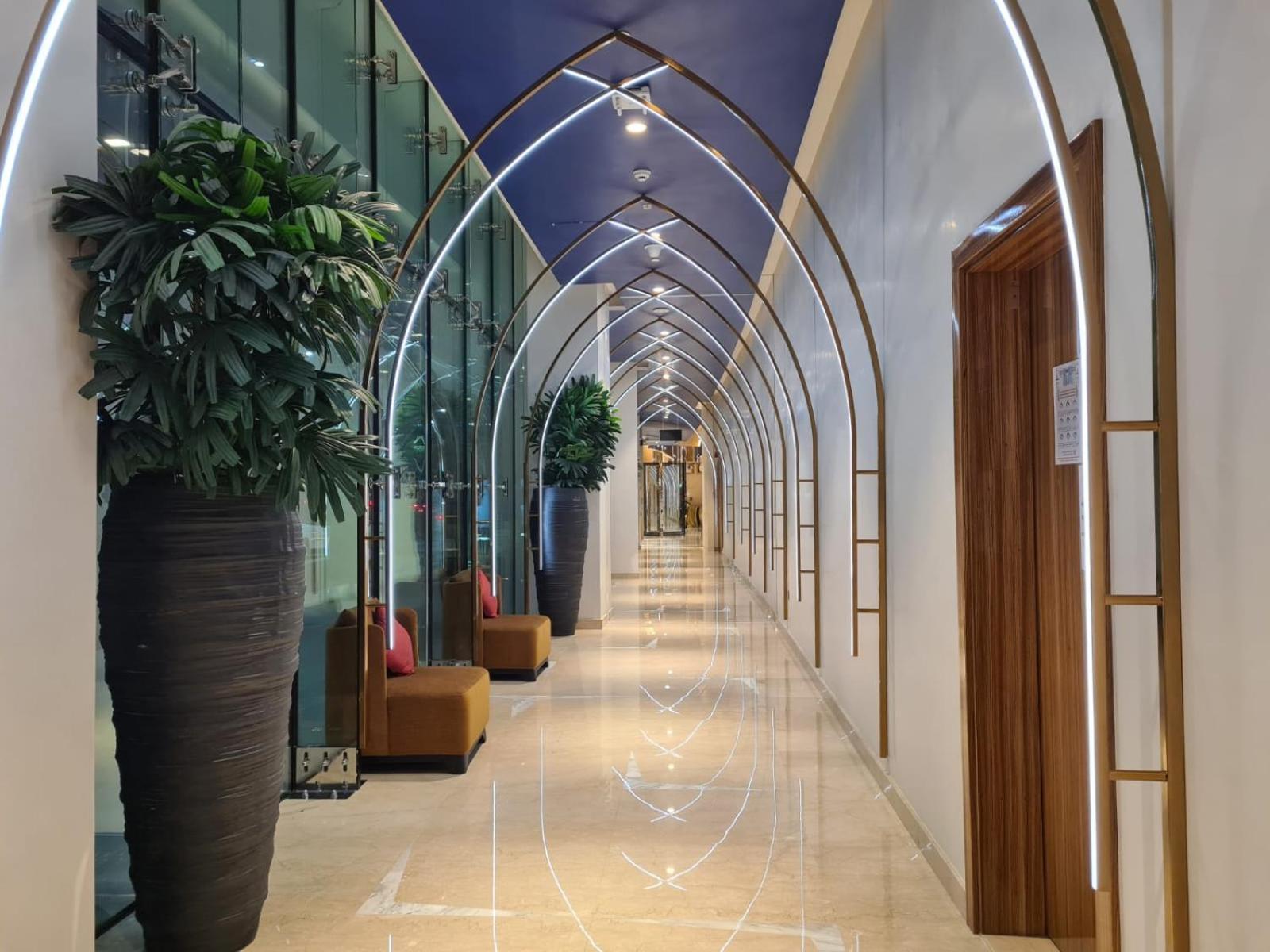 Modern Delux 1 Bed With Canal And Burj Khalifa View Apartment Dubai