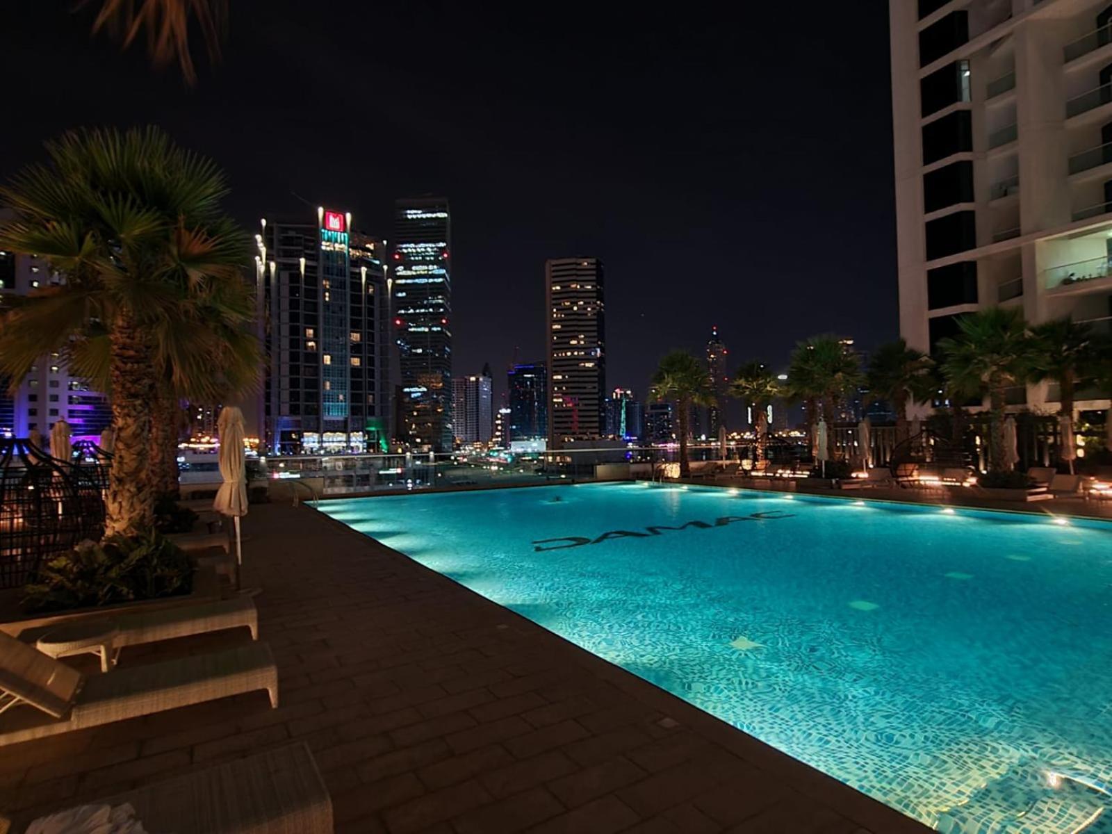 Modern Delux 1 Bed With Canal And Burj Khalifa View Apartment