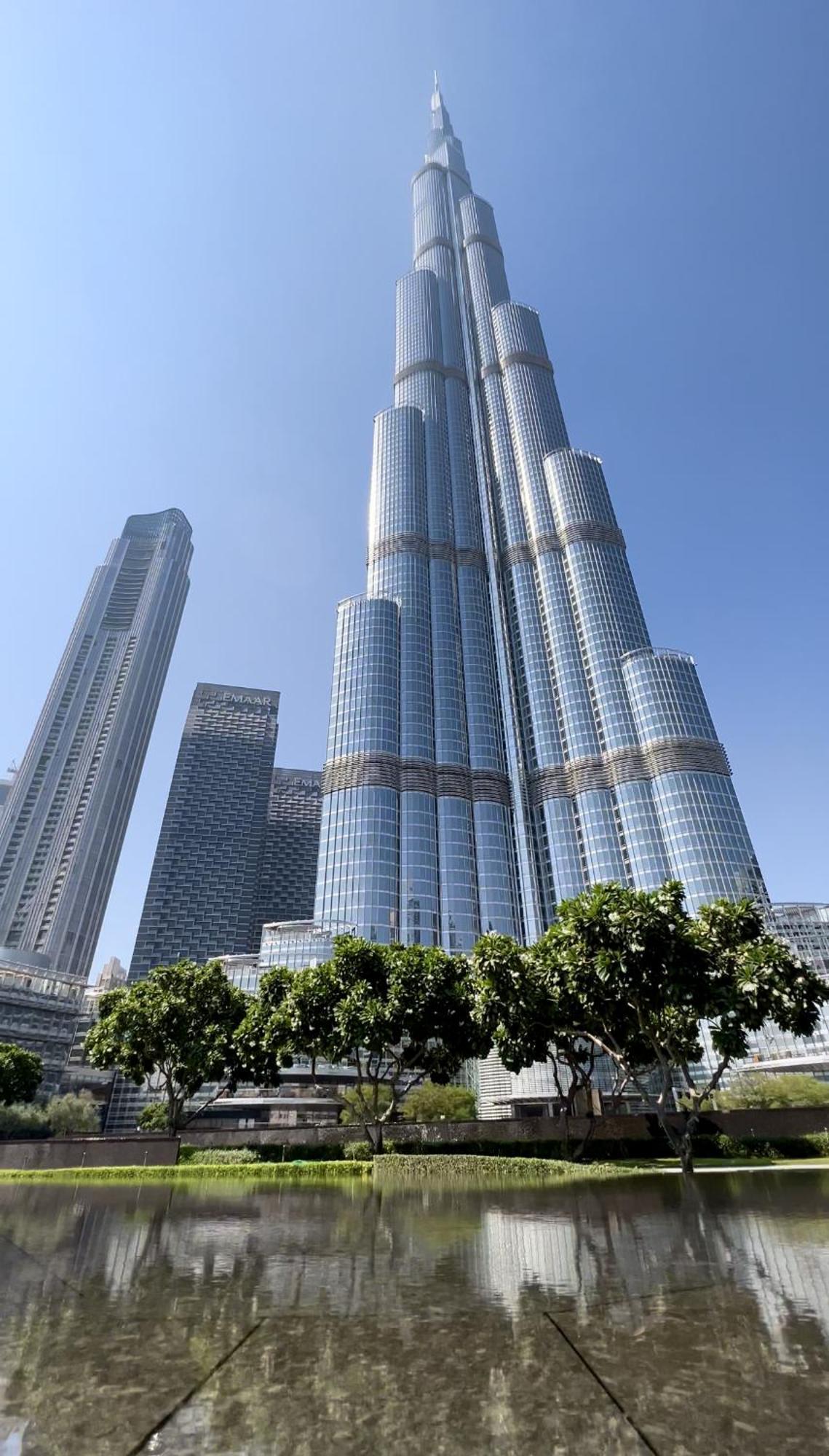 Modern Delux 1 Bed With Canal And Burj Khalifa View Apartment